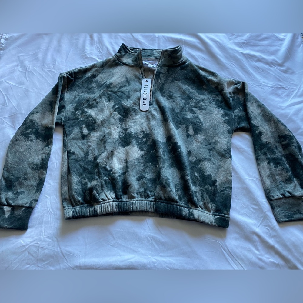 Grey print sweater brand new